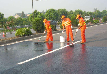 广西 彩色路面喷漆维修改色的使用寿命有多长？