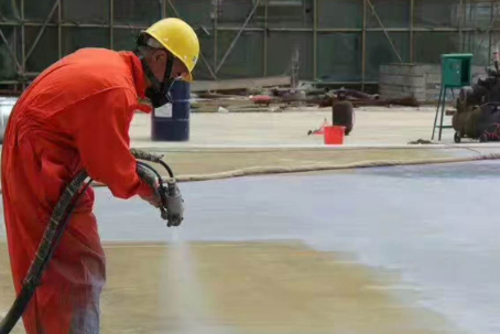 广西彩色路面喷涂是一种为路面